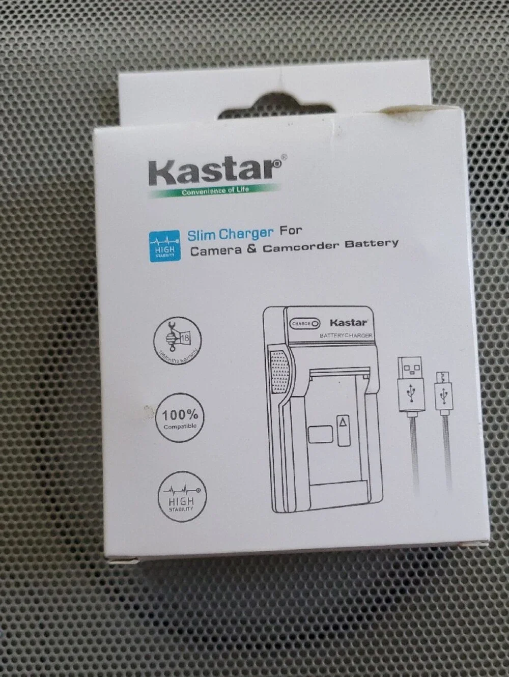Slim Charger for Camera & Camcorder Battery